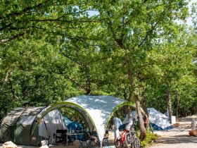 emplacement camping sainte croix.jpeg